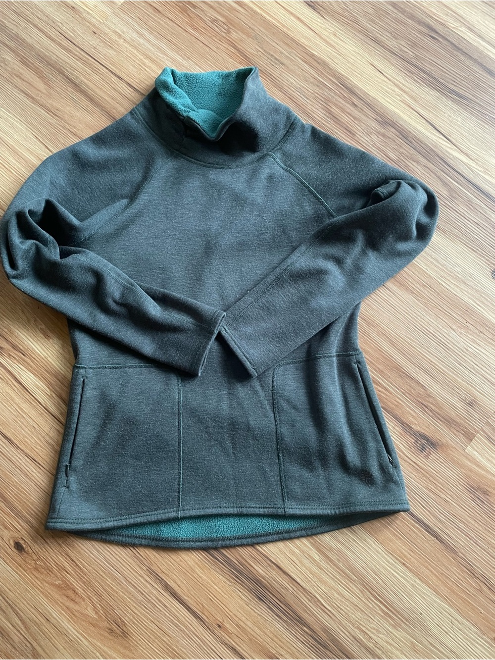 Women’s sweater